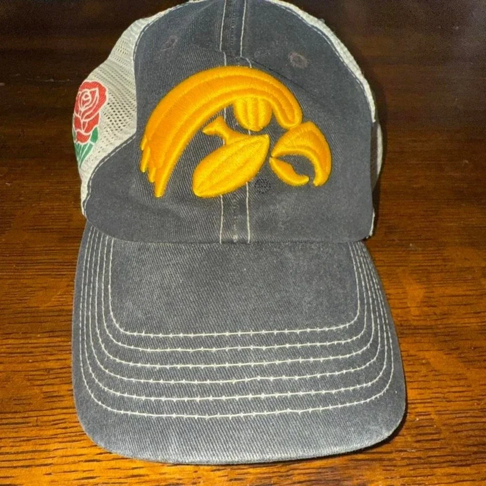 Iowa Hawkeyes Hat Top Of The World ROSE BOWL